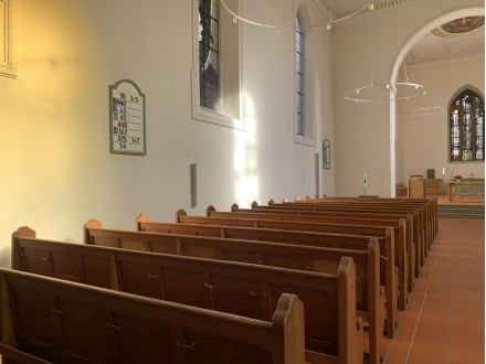 Boxen zur Kirchenbeschallung